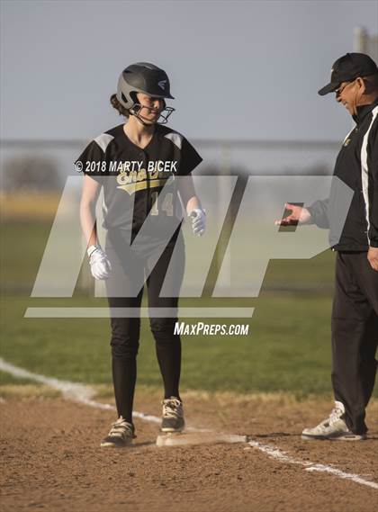 Thumbnail 3 in Oakdale vs. Enochs photogallery.