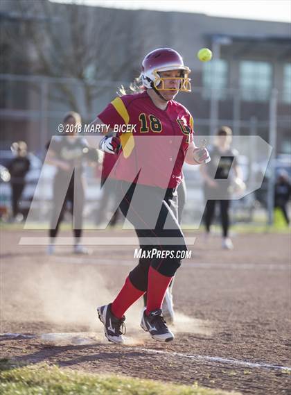 Thumbnail 3 in Oakdale vs. Enochs photogallery.