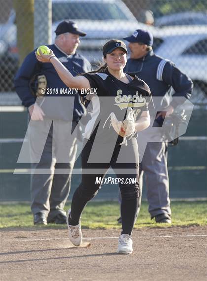Thumbnail 2 in Oakdale vs. Enochs photogallery.