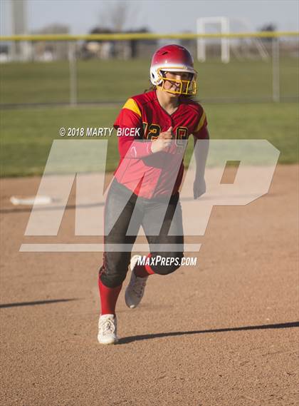 Thumbnail 3 in Oakdale vs. Enochs photogallery.