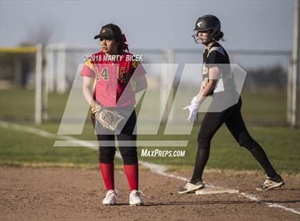 Thumbnail 2 in Oakdale vs. Enochs photogallery.