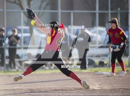 Thumbnail 1 in Oakdale vs. Enochs photogallery.