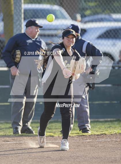 Thumbnail 3 in Oakdale vs. Enochs photogallery.