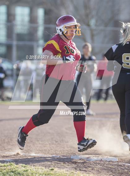 Thumbnail 2 in Oakdale vs. Enochs photogallery.