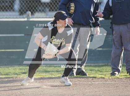 Thumbnail 2 in Oakdale vs. Enochs photogallery.