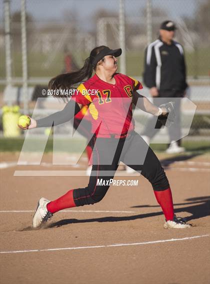 Thumbnail 2 in Oakdale vs. Enochs photogallery.