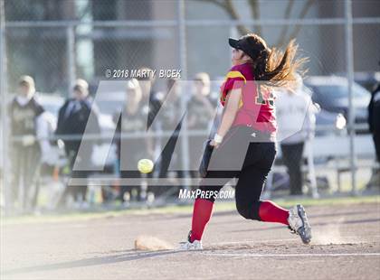 Thumbnail 2 in Oakdale vs. Enochs photogallery.