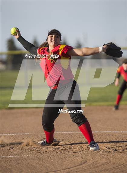 Thumbnail 1 in Oakdale vs. Enochs photogallery.