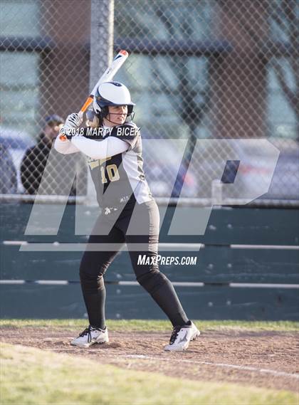 Thumbnail 3 in Oakdale vs. Enochs photogallery.