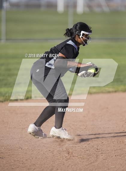 Thumbnail 3 in Oakdale vs. Enochs photogallery.