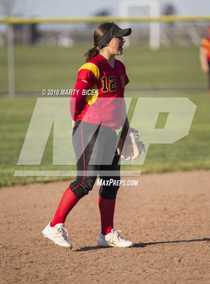 Thumbnail 3 in Oakdale vs. Enochs photogallery.