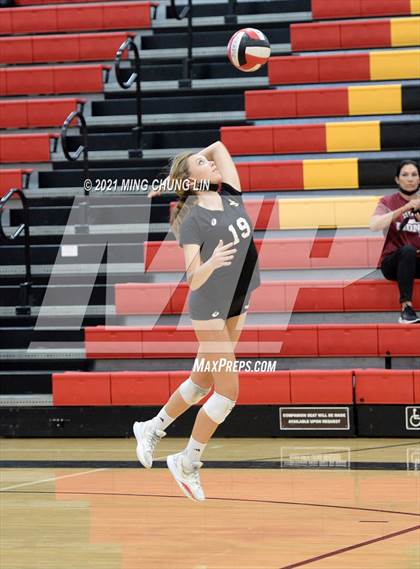 Thumbnail 3 in St. Margaret's @ JSerra Catholic photogallery.