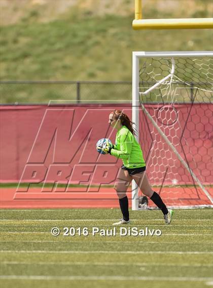Thumbnail 2 in Windsor vs. Valor Christian (CHSAA 4A Semifinal) photogallery.