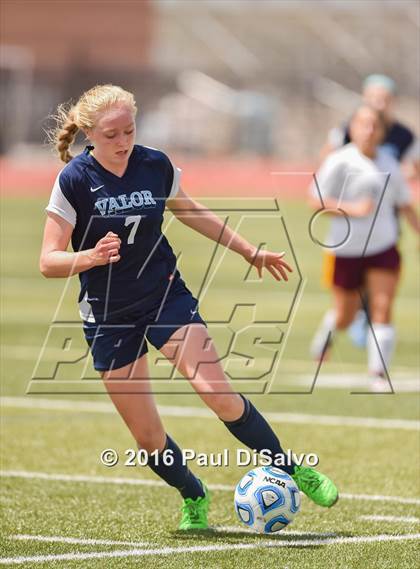 Thumbnail 1 in Windsor vs. Valor Christian (CHSAA 4A Semifinal) photogallery.