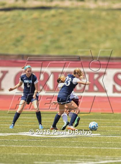 Thumbnail 1 in Windsor vs. Valor Christian (CHSAA 4A Semifinal) photogallery.