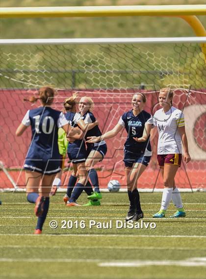 Thumbnail 3 in Windsor vs. Valor Christian (CHSAA 4A Semifinal) photogallery.