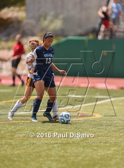 Thumbnail 1 in Windsor vs. Valor Christian (CHSAA 4A Semifinal) photogallery.