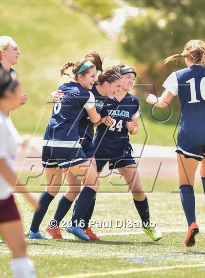 Thumbnail 2 in Windsor vs. Valor Christian (CHSAA 4A Semifinal) photogallery.