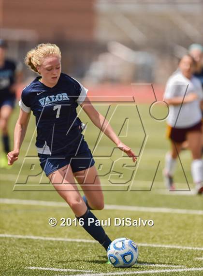 Thumbnail 3 in Windsor vs. Valor Christian (CHSAA 4A Semifinal) photogallery.