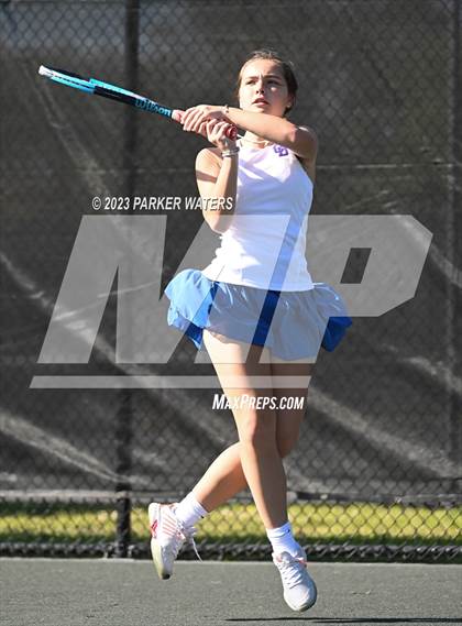 Thumbnail 2 in Mt. Carmel vs Metairie Park Country Day photogallery.