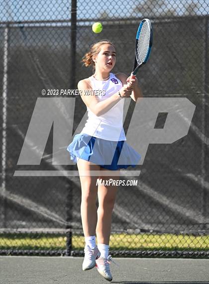 Thumbnail 1 in Mt. Carmel vs Metairie Park Country Day photogallery.