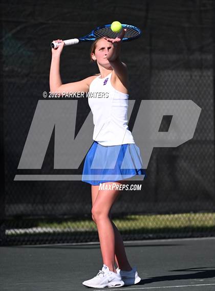 Thumbnail 2 in Mt. Carmel vs Metairie Park Country Day photogallery.