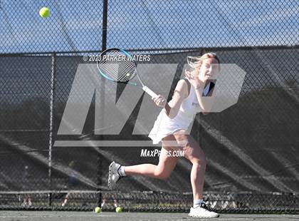 Thumbnail 1 in Mt. Carmel vs Metairie Park Country Day photogallery.