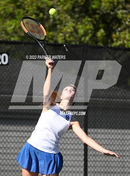 Thumbnail 1 in Mt. Carmel vs Metairie Park Country Day photogallery.