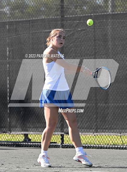 Thumbnail 3 in Mt. Carmel vs Metairie Park Country Day photogallery.