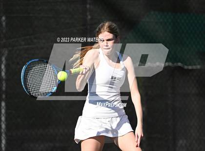 Thumbnail 2 in Mt. Carmel vs Metairie Park Country Day photogallery.