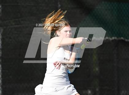 Thumbnail 2 in Mt. Carmel vs Metairie Park Country Day photogallery.