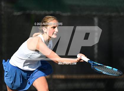 Thumbnail 2 in Mt. Carmel vs Metairie Park Country Day photogallery.