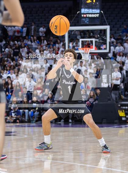 Thumbnail 3 in Diamond Ranch vs. International (CIF State D5 Finals) photogallery.