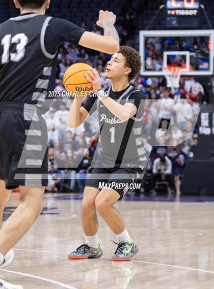Thumbnail 2 in Diamond Ranch vs. International (CIF State D5 Finals) photogallery.