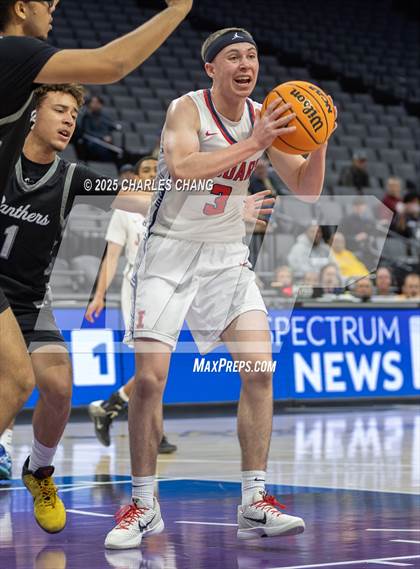 Thumbnail 3 in Diamond Ranch vs. International (CIF State D5 Finals) photogallery.