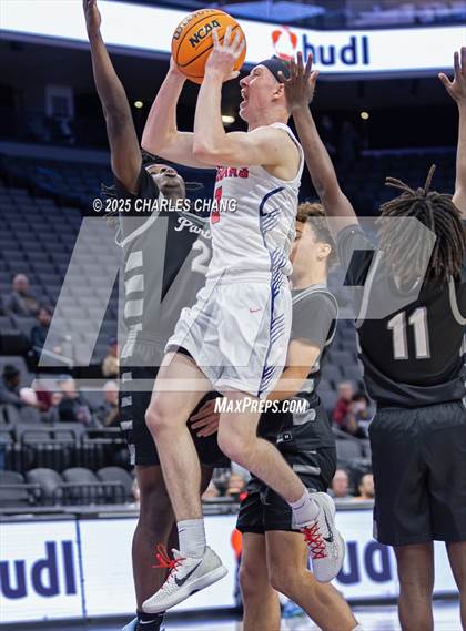 Thumbnail 2 in Diamond Ranch vs. International (CIF State D5 Finals) photogallery.