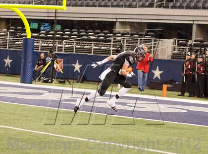 Thumbnail 2 in Hebron vs. Heritage (UIL 5A Division 2 Bi-District Playoff) photogallery.