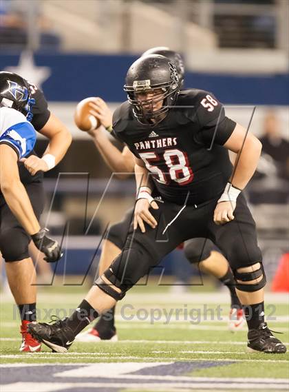 Thumbnail 2 in Hebron vs. Heritage (UIL 5A Division 2 Bi-District Playoff) photogallery.