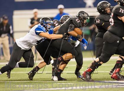 Thumbnail 3 in Hebron vs. Heritage (UIL 5A Division 2 Bi-District Playoff) photogallery.