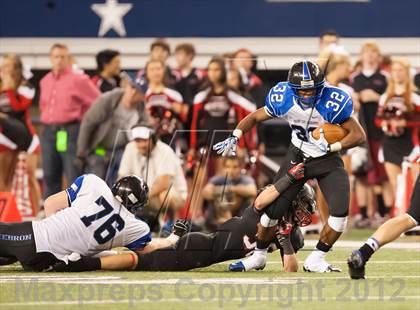 Thumbnail 2 in Hebron vs. Heritage (UIL 5A Division 2 Bi-District Playoff) photogallery.