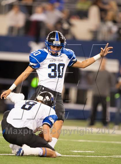 Thumbnail 3 in Hebron vs. Heritage (UIL 5A Division 2 Bi-District Playoff) photogallery.