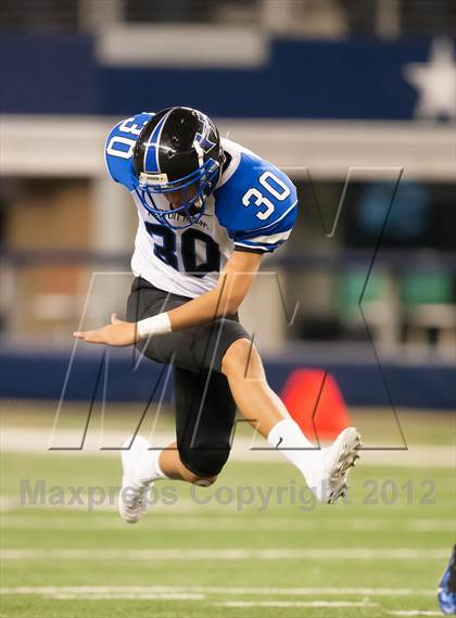 Thumbnail 2 in Hebron vs. Heritage (UIL 5A Division 2 Bi-District Playoff) photogallery.