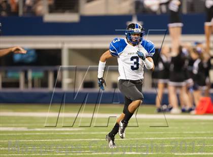 Thumbnail 2 in Hebron vs. Heritage (UIL 5A Division 2 Bi-District Playoff) photogallery.