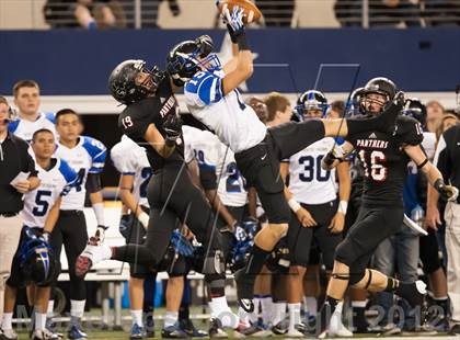 Thumbnail 1 in Hebron vs. Heritage (UIL 5A Division 2 Bi-District Playoff) photogallery.