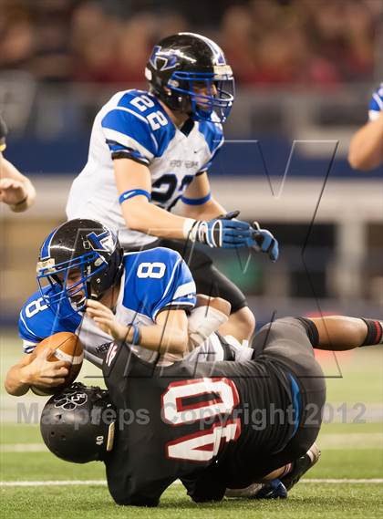 Thumbnail 1 in Hebron vs. Heritage (UIL 5A Division 2 Bi-District Playoff) photogallery.