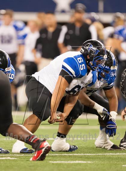 Thumbnail 1 in Hebron vs. Heritage (UIL 5A Division 2 Bi-District Playoff) photogallery.