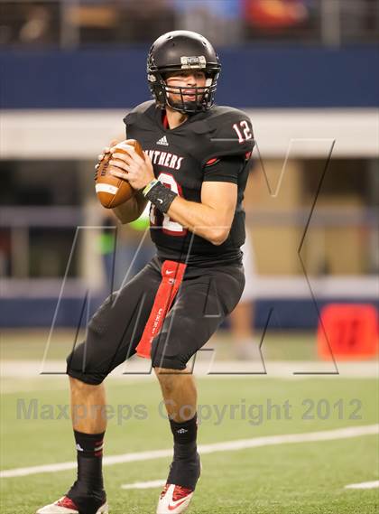 Thumbnail 3 in Hebron vs. Heritage (UIL 5A Division 2 Bi-District Playoff) photogallery.