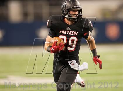Thumbnail 1 in Hebron vs. Heritage (UIL 5A Division 2 Bi-District Playoff) photogallery.