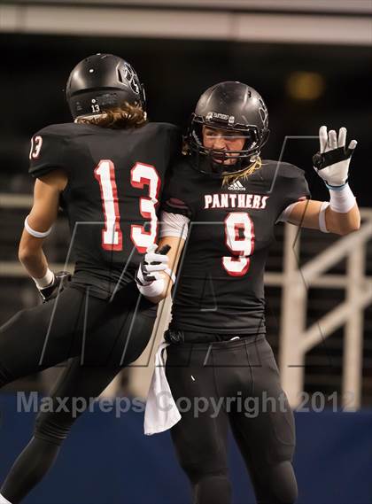 Thumbnail 2 in Hebron vs. Heritage (UIL 5A Division 2 Bi-District Playoff) photogallery.
