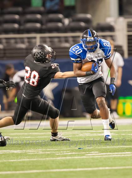 Thumbnail 1 in Hebron vs. Heritage (UIL 5A Division 2 Bi-District Playoff) photogallery.